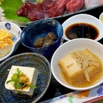 天然魚と七輪焼き 隠れ居酒屋 雑魚や - おばんざい