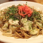 くつろぎ亭ひこべえ  - パイプ焼きソバ（牛骨風味）