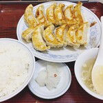 ぎょうざの満洲 - 料理写真:餃子定食ごはん大盛り(12個)950円(2025年11月)