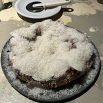 400℃ PIZZA - ③ネーヴェ（生マッシュルーム、レバーソース、削りパルミジャーノ、モッツァレラ）3,300円