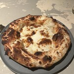400℃ PIZZA - ②FNT（オリジナルブルーチーズソース、マスカルポーネ、蜂蜜）3,500円