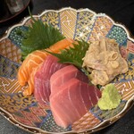 大 - 右上は、定番の鯛の胡麻和え！ワサビとの相性抜群！お茶漬けでも美味そう！