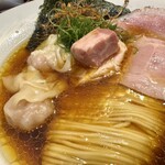 Ramen Break Beats - 綺麗な琥珀色スープが美しい