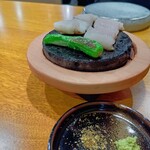 炉ノ鳥 - 【12品目】穴子の溶岩プレート焼き