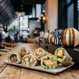 楽しめるのは今だけ！冬限定のフード＆ドリンクに舌鼓