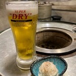 新鮮ホルモン酒場 ごっつ - 生中　220円　LINEオススメ！　突出し　275円