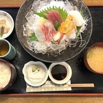 ネレウス - 料理写真:さしみ定食（ごはん小盛）
