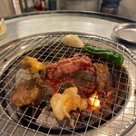 新鮮ホルモン酒場 ごっつ - ホソは育てて赤肉はサッと♪