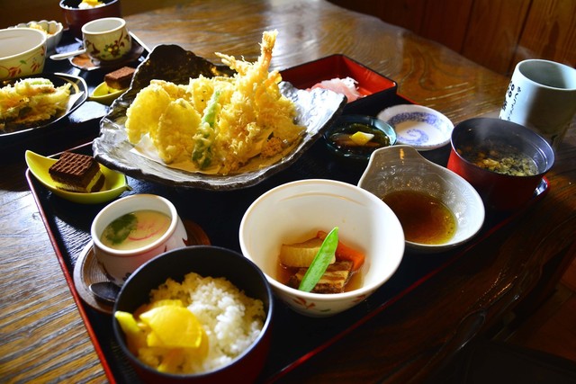 割烹 幸村 沖縄市 割烹 小料理 ネット予約可 食べログ