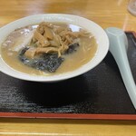 うちだラーメン - レンゲでかっっ