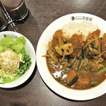 カレーハウス ＣｏＣｏ壱番屋 - 料理写真:カキフライカレー（かぼちゃと冬野菜トッピング・ライス４００ｇ）＆ ポテトサラダ