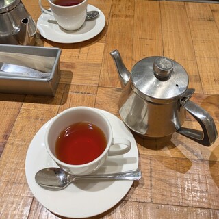 アフタヌーンティー ラブアンドテーブル_1