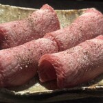 배고파  - 黒タン