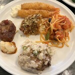 クリスタルパレス レストラン - 二皿目はメインディッシュをチョイス！（いろいろなレストランのメニューが楽しめます♪）