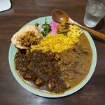 アアベルカレー - 料理写真:♪アアベルチキンカレー & 豚トロとカボチャのビンダルー♪