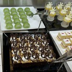 クリスタルパレス レストラン - こうして並んでいると壮観ですねヾ(*ΦωΦ)ﾉﾋｬｯﾎｩ