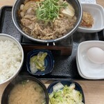 吉野家 - 料理写真:牛すき鍋膳809円と唐揚げ162円