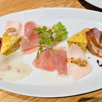 ウォルプタス 東京駅グランルーフ店 - 