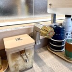 はま寿司 - 卓上。