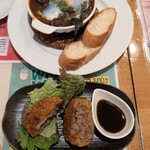 大眾美食酒館YAMATO 船橋店 - 牛すじのワイン煮込み、館山メンチカツ