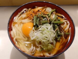 峠の釜めし おぎのや - 山菜うどん＋大盛り＋生卵トッピング750円