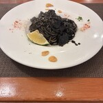 和趣 ビストロ・フェリーチェ - イカ墨のパスタ