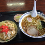 岩泉 よってけ市場 - ラーメン・よってけ丼セット。650円
