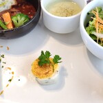 Pitto Cafe - 選べるプレートランチの煮込み料理は日替わり(この日はビーフシチュー)