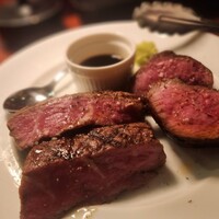 カルネジーオ イースト - 