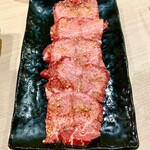 和牛ホルモンとタレ漬け焼肉 壺ほる - 