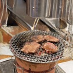 炭火焼肉ホルモンさわいし - 