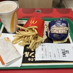 マクドナルド - 料理写真:焦がしにんにくマヨたまごテリヤキセット・シャカシャカやみつきコンソメ味(税込780円)