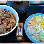 松屋 東松山店 - プレミアム牛めし　380円　＋サラダ100円