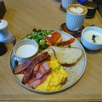 SiKiTO CAFE - ビッグブレッキー、カフェラテ、スープ