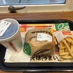 BURGER KING  - 「ベーコンチーズワッパーセット」（フレンチフライポテトSとドリンクM附き、ドリンクはコカ・コーラを選擇、商品金額1,090圓、割引150圓、支拂金額940圓）。