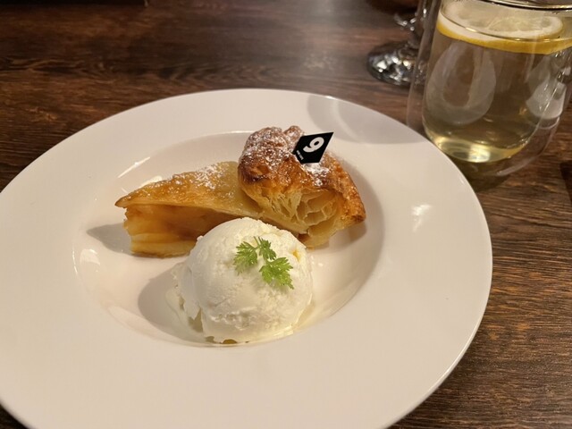 NINE CAFE Tsurumai Ten