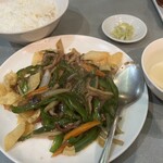 牡丹園 - 青椒牛肉絲（800円）