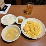 新亜飯店 - 