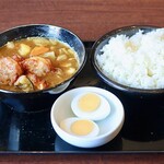 CoCo壱番屋 - 料理写真:ローストチキンスープカレー プラスゆでタマゴ