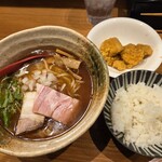 焼きあご塩らー麺 おおさわ - 料理写真: