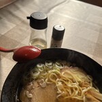 かしわや - 途中入れの酢&白胡椒