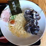 かみあり製麺 - 2025年9月　しじみ塩 しじみ増し＋日替りA（鶏の唐揚げ３ケ＋ごはん）　1050＋500円