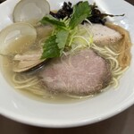 麺屋 心羽 - 貝塩ラーメン（ハマグリ入り）