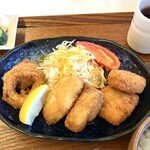 金沢天晴 山藤濁酒研究所 - 港の魚フライ定食