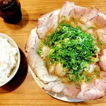 らーめん2国 - チャーシューメン＋中ライス