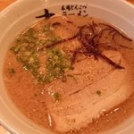 mantokura-men - まんとく ラーメン550円 濃厚とんこつ極細麺♪ fromグリーンロール