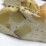 東京 芝 とうふ屋うかい - 季節のがんも　さつまいも；断面