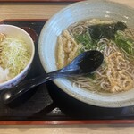 鳴門うどん - 料理写真: