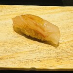 鮓 きずな - 明石の鯛の昆布〆