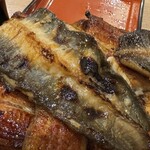 うなぎ 和友 - ほどよくこんがり皮目側